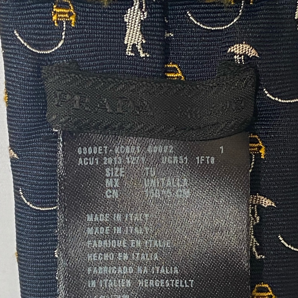 Prada tie - Picture 5 of 5